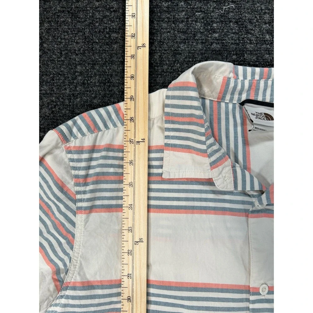 The North Face Mens Lrg Short Sleeve Button Down Striped Shirt Blue Coral White